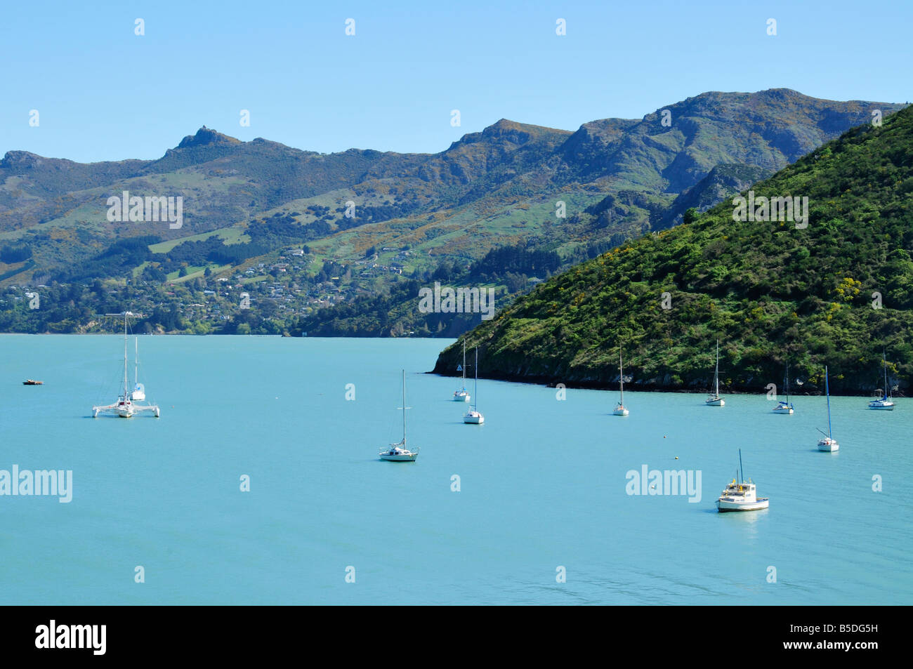 Blick Richtung Governors Bay von Corsair Bay, Port Hills, Banks Peninsula, Neuseeland Stockfoto