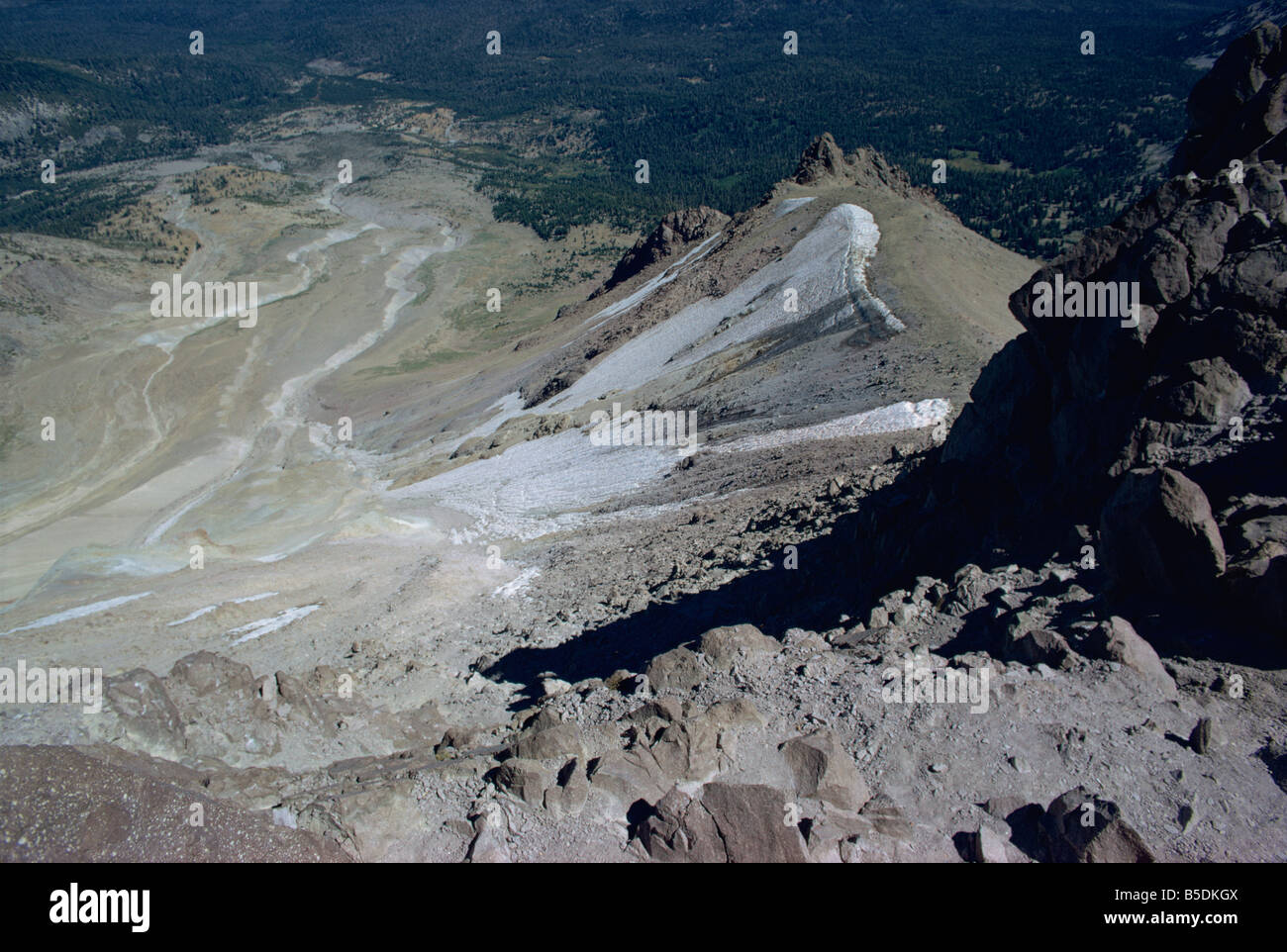 Vom Gipfel des Vulkans Lassen 10457 ft Kalifornien Vereinigte Staaten von Amerika Nordamerika große Mure Stockfoto