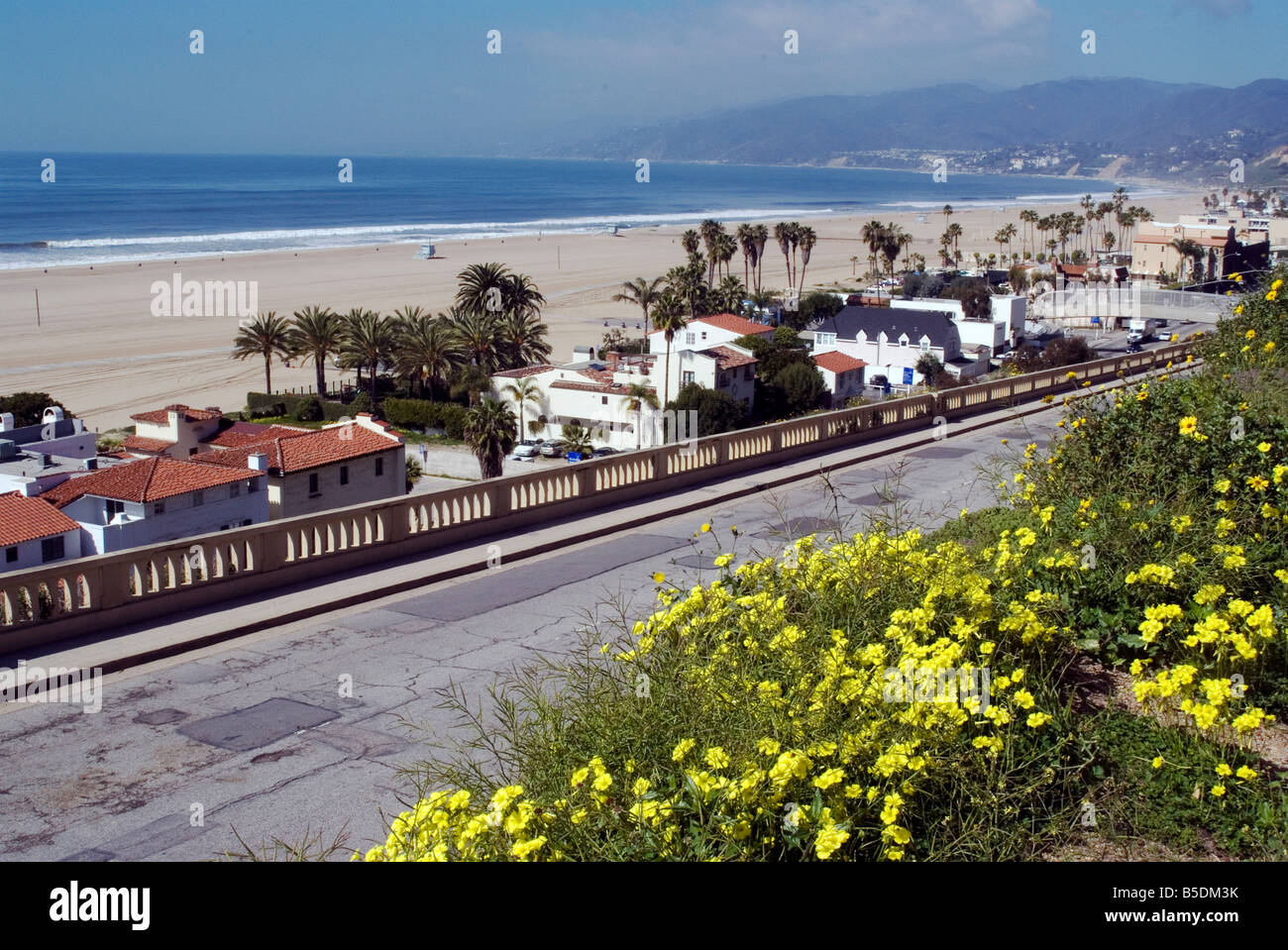 Pacific Coast Highway und Malibu betrachtet aus Palisades Park, Santa Monica, Kalifornien, USA, Nordamerika Stockfoto