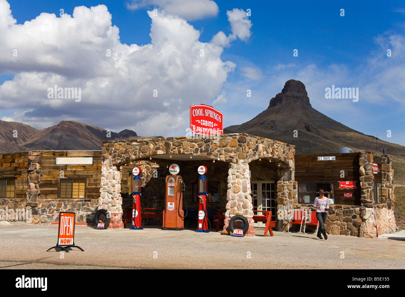 Historische Tankstelle, Route 66, Cool Springs, Arizona, USA, Nordamerika Stockfoto