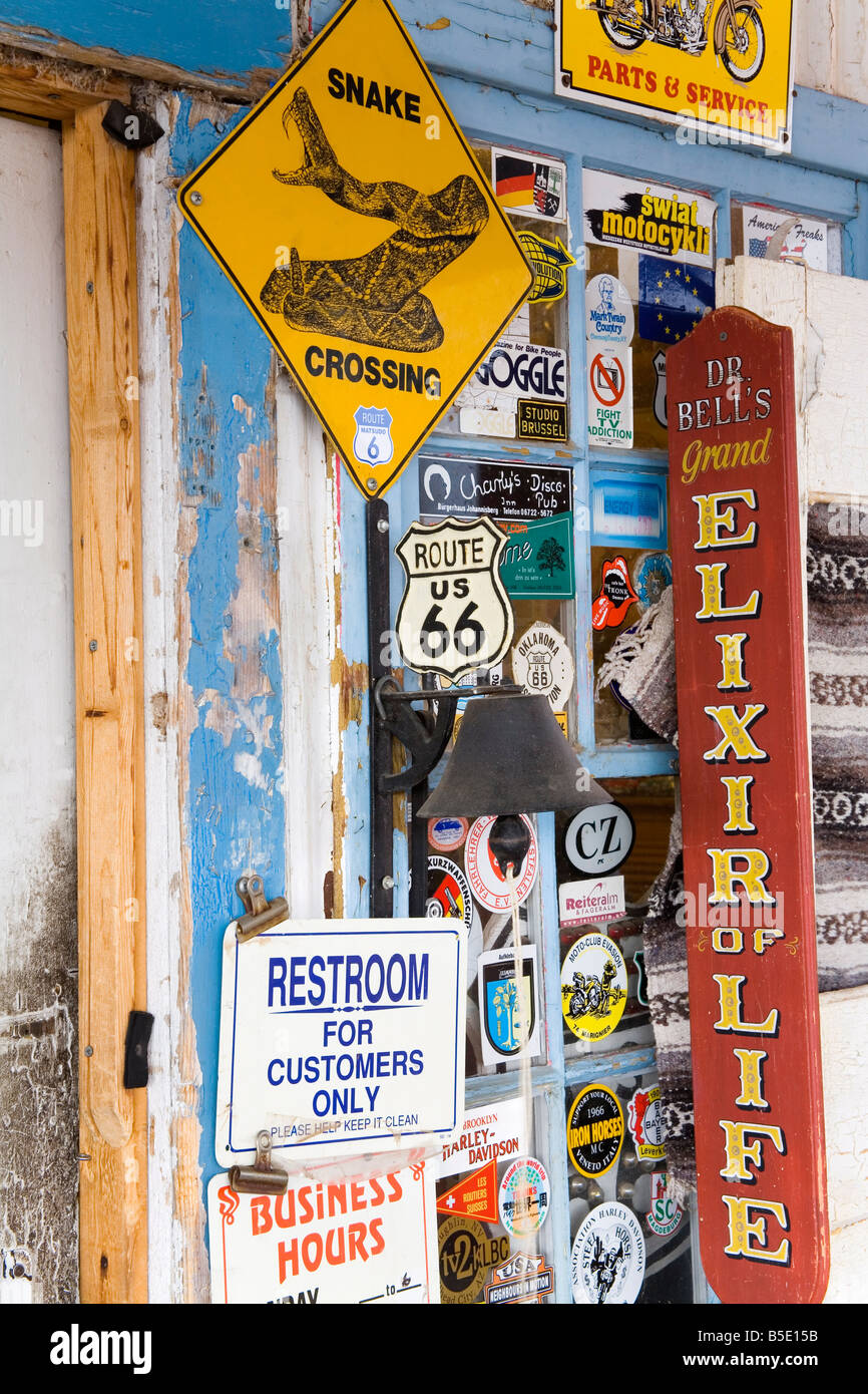 Gemischtwarenladen und Route 66 Museum, Hackberry, Arizona, USA, Nordamerika Stockfoto