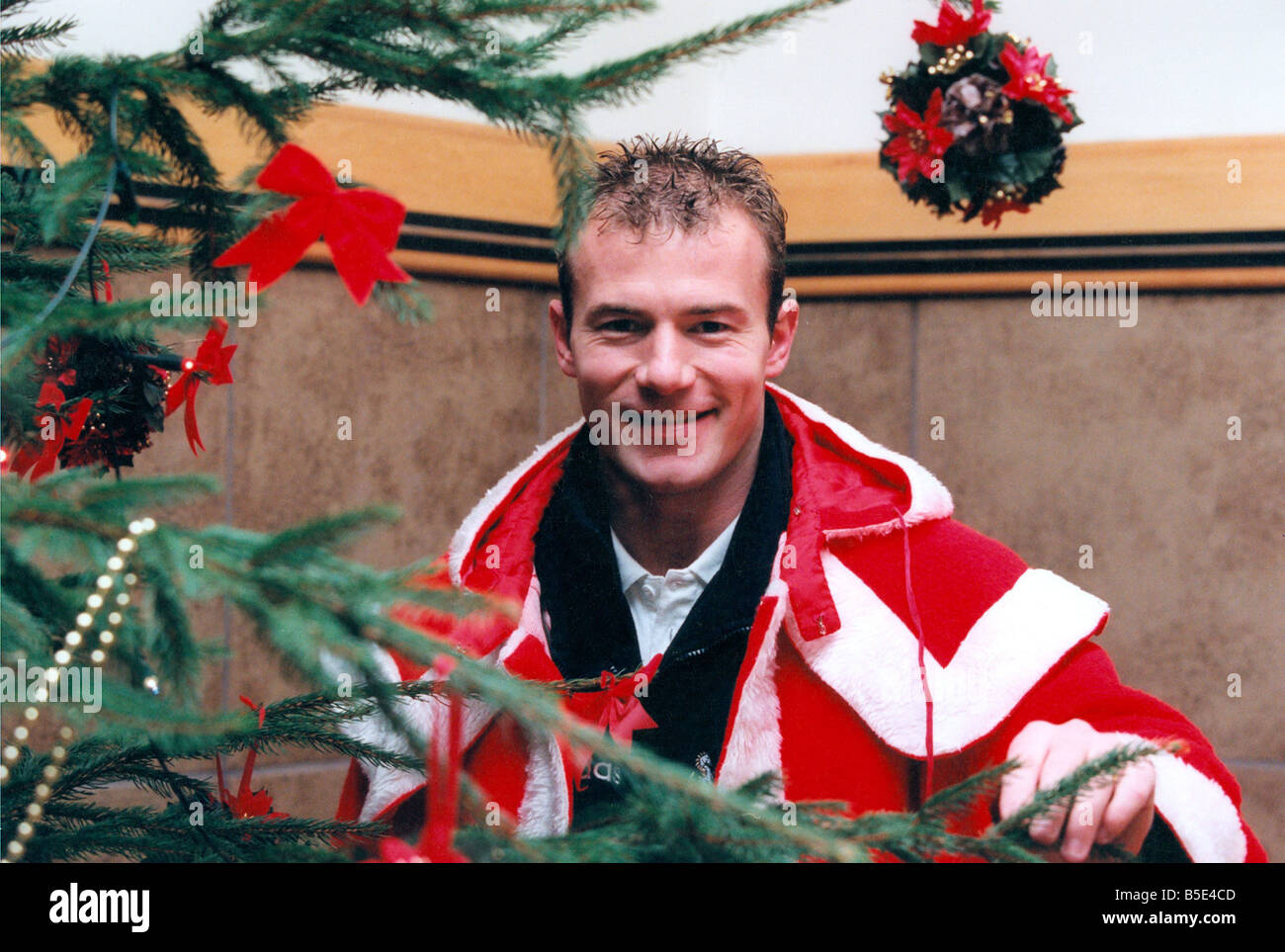 Alan Shearer in die Rolle des Weihnachtsmannes Stockfoto
