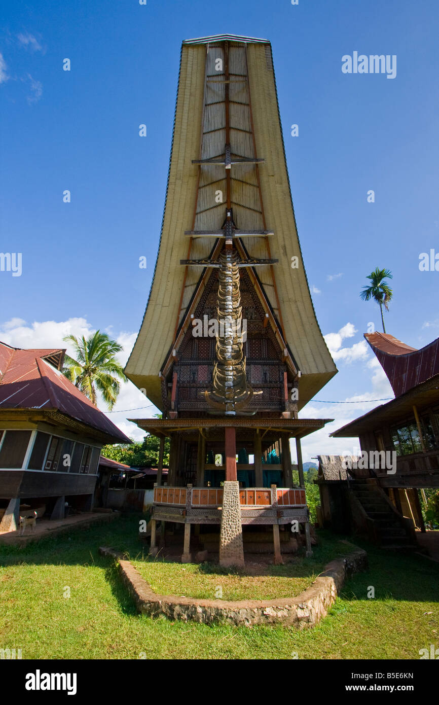 Tongkonan Traditionshaus in Tana Toraja auf Sulawesi in Indonesien Stockfoto