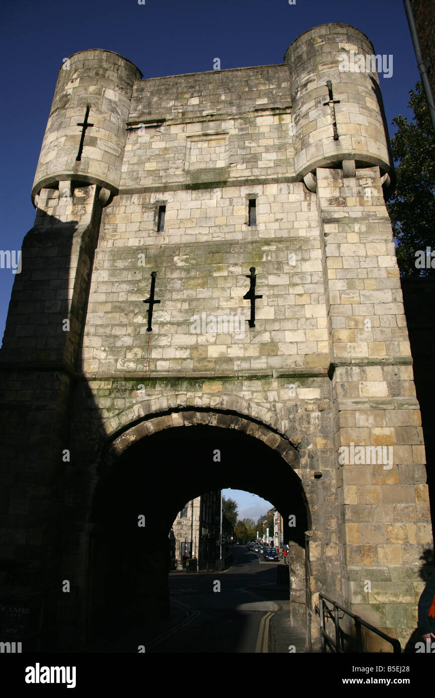 City of York, England. Bootham Bar steht ungefähr an der Stelle der ursprünglichen römischen Tor zu der historischen Stadt York. Stockfoto