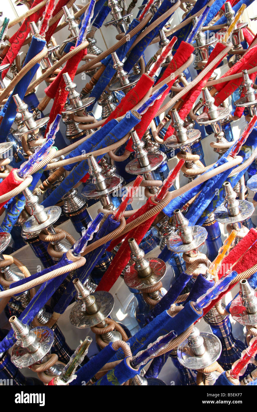 Tabak Wasserpfeife rauchen Shisha Pfeifen VAE Stockfoto