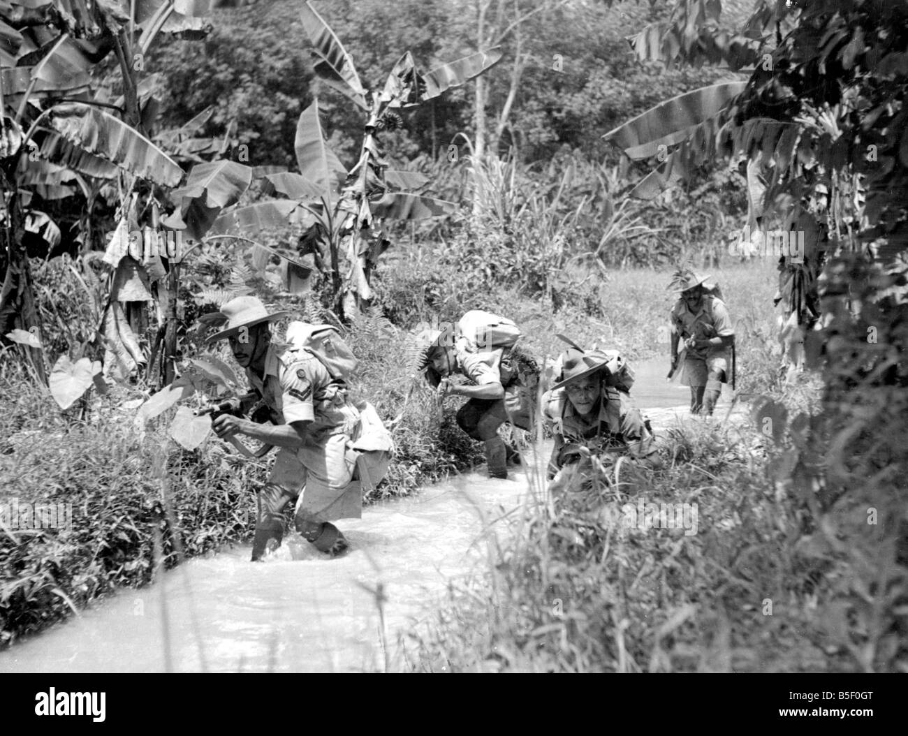 Männer des 9. Ghurkas im malaiischen Dschungel. &#13; &#10; 20. Dezember 1941 &#13; &#10; Stockfoto