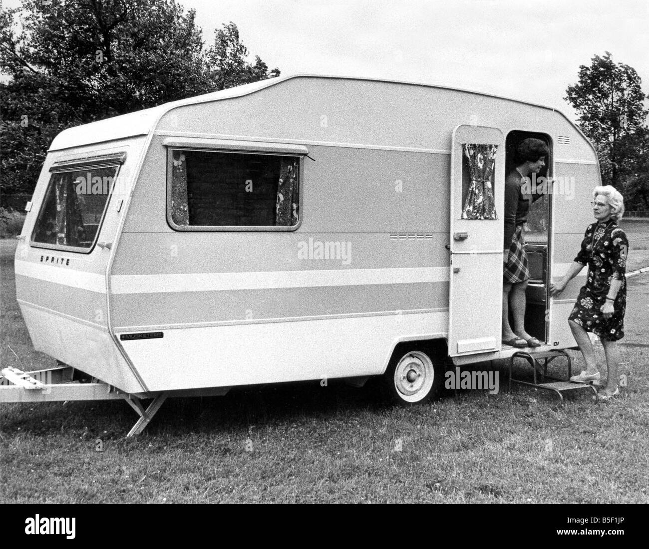 Die typischen Wohnwagen aus den 1970er Jahren Stockfoto