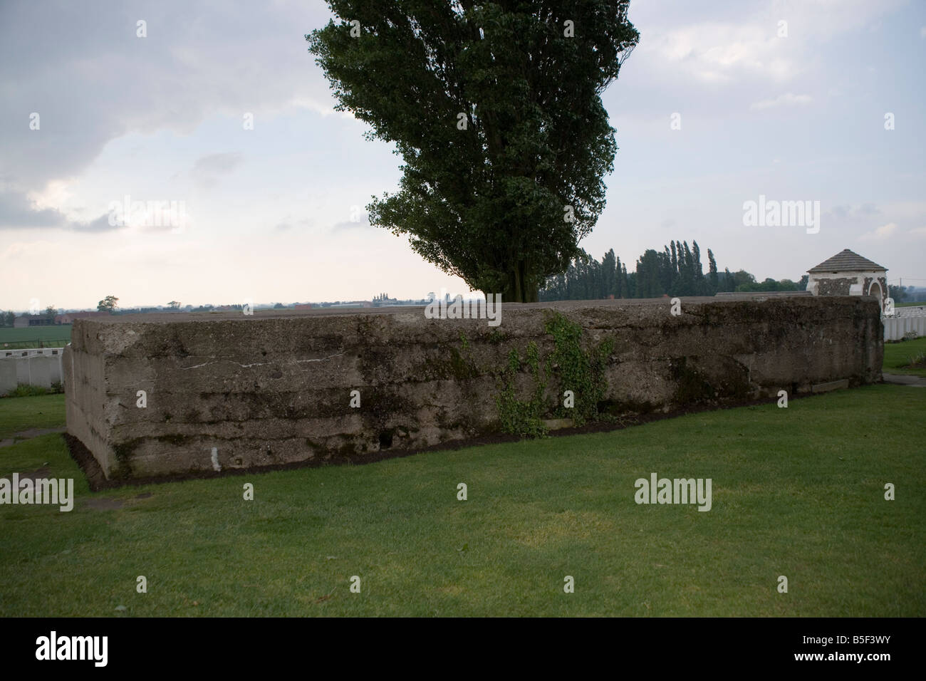 Deutsche Pillendose auf dem Tyne Cot CommonwealthKriegsgräberFriedhof