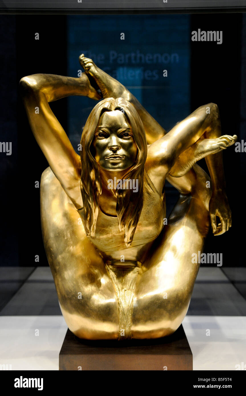 Goldene Statue von Kate Moss als Aphrodite est £10.000.000. Stockfoto