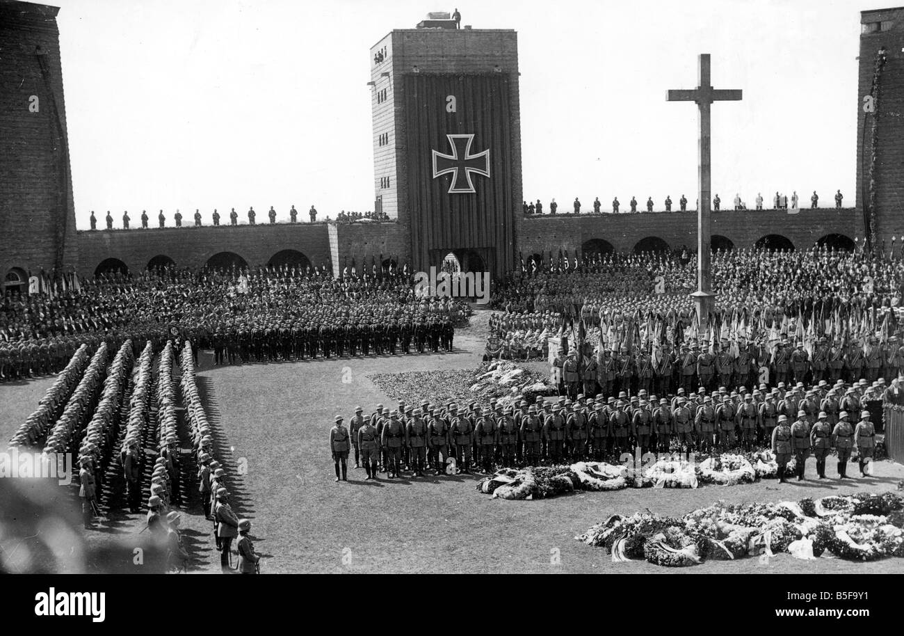 Das Staatsbegräbnis von Weimar Deutschland zweiter Präsident Paul von Hindenburg im August 1934 Verstorbenen. Er führte die Nation durch die Stockfoto