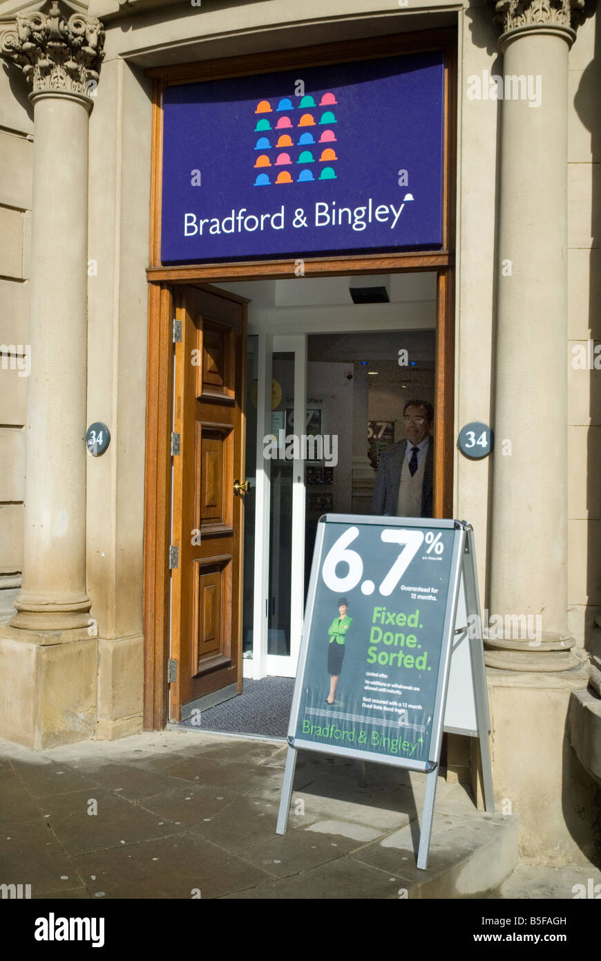 Ein Zweig der Bradford and Bingley Gebäude Socoiety kurz nach der Verstaatlichung, Oktober 2008 Stockfoto