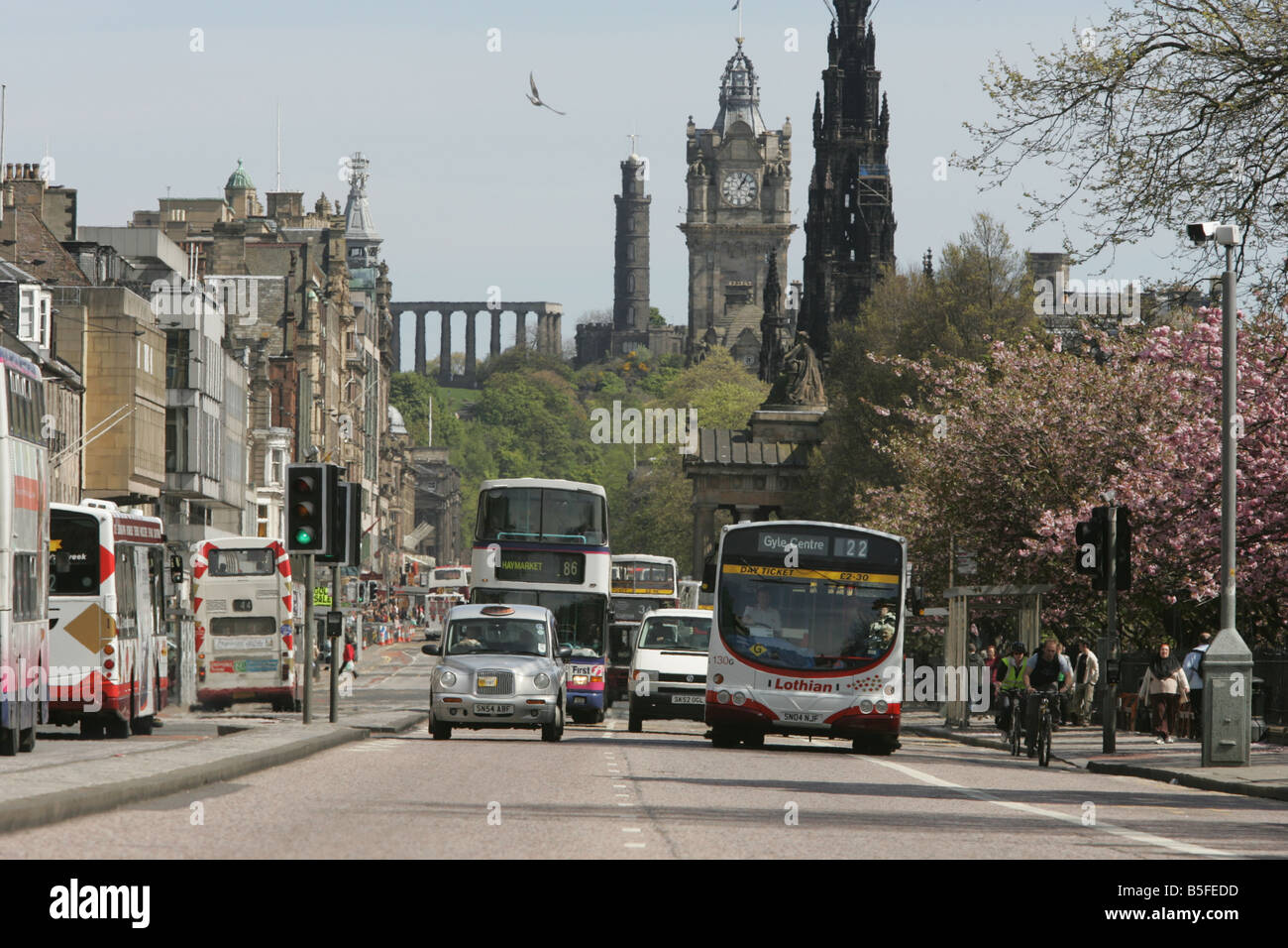 GV der Princess Street in Edinburgh im Jahr 2005 Lothian Busse Stockfoto