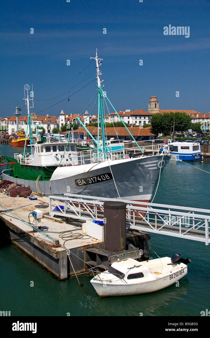 Boote im Hafen von Ciboure Pyrenäen Atlantiques französischen baskischen Land Südwest-Frankreich Stockfoto