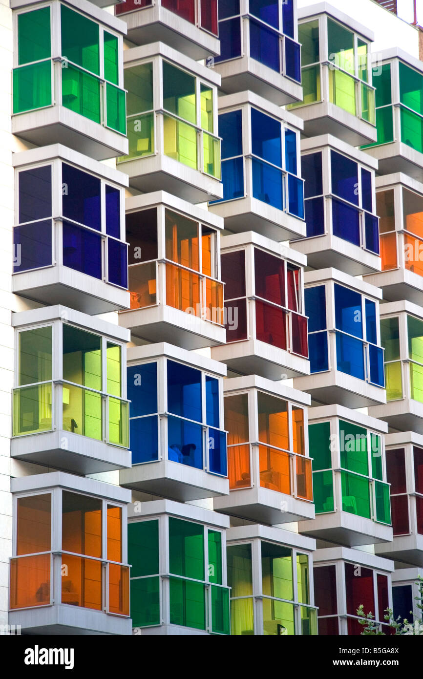 Farbige Glasfenster von Hesperia Bilbao Hotel in der Altstadt der Stadt Bilbao Vizcaya Spanien Stockfoto