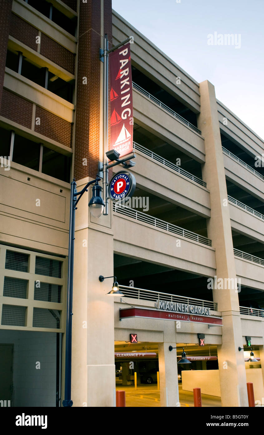 Parkplatz an der neuen National Harbor am Potomac River in der Nähe von Washington DC - Mariner Garage Stockfoto