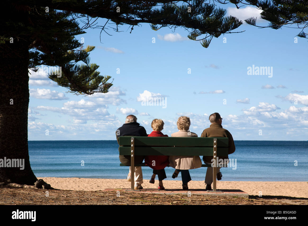 Senioren genießen die Aussicht Palm Beach Sydney New South Wales Australien Stockfoto