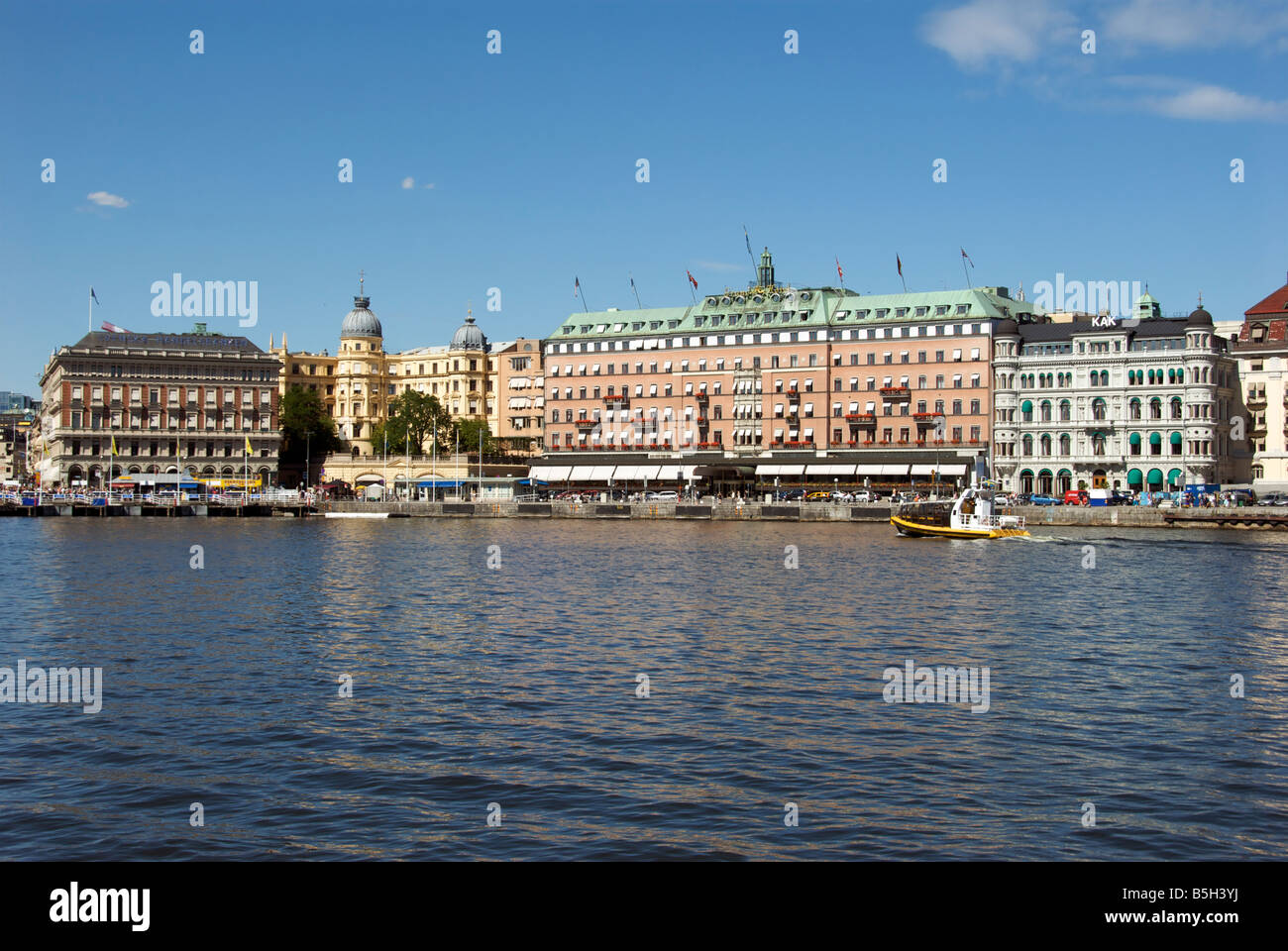 Panoramablick auf Stromkajen mit Grand Hotel Strommen Bay Stockholm Schweden Stockfoto