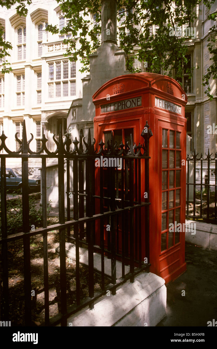 UK England London Fetter Lane K2 Telefonzelle Stockfoto