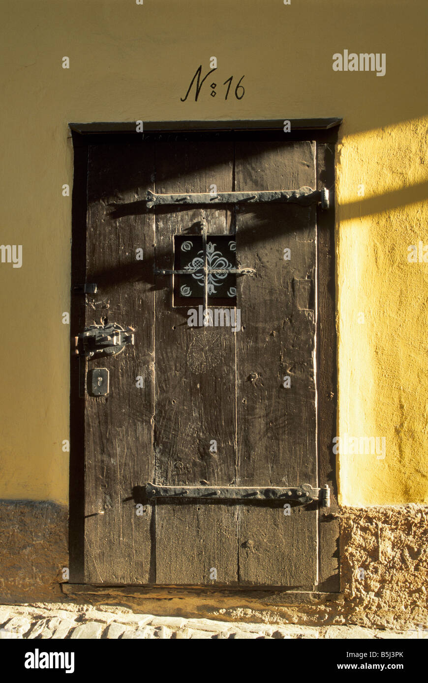 Tür am Haus auf Goldene Gässchen Am Hrad Burghügel in Prag Tschechische Republik Stockfoto