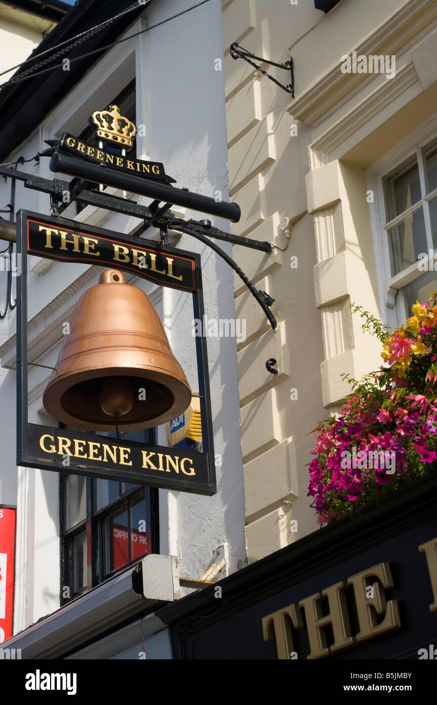 Die öffentlichen Glockenhaus anmelden Reigate Surrey England UK Pub Pubs Zeichen Stockfoto