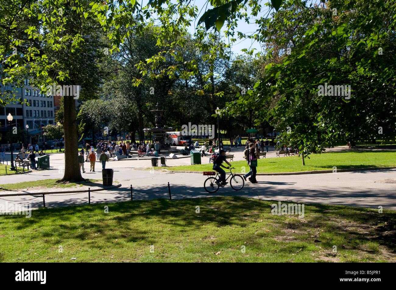 Sunny Samstag an der Park - Boston Common, Boston USA Stockfoto