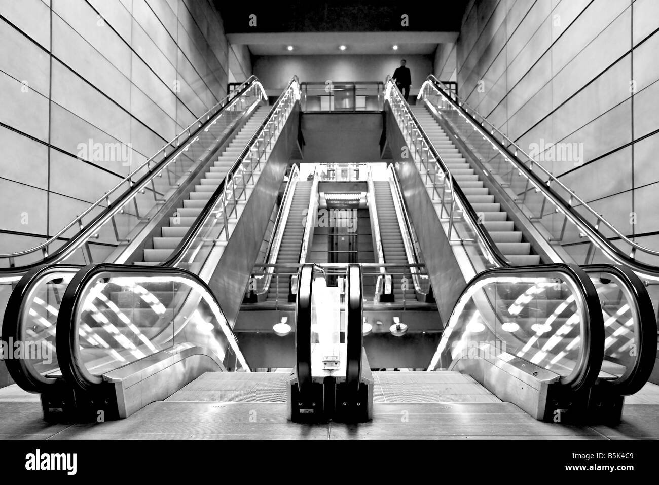 Fahrtreppen in Kopenhagen Underground station Stockfoto