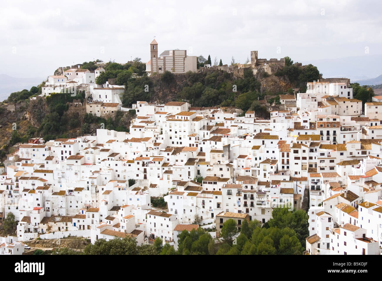 Casares Malaga Costa del Sol Spanien Blick auf das Dorf Stockfoto