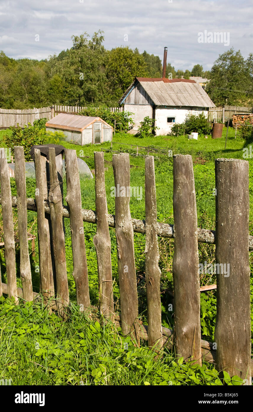 Traditionelle russische Datscha, Somino Dorf, Gebiet Leningrad, Russland Stockfoto