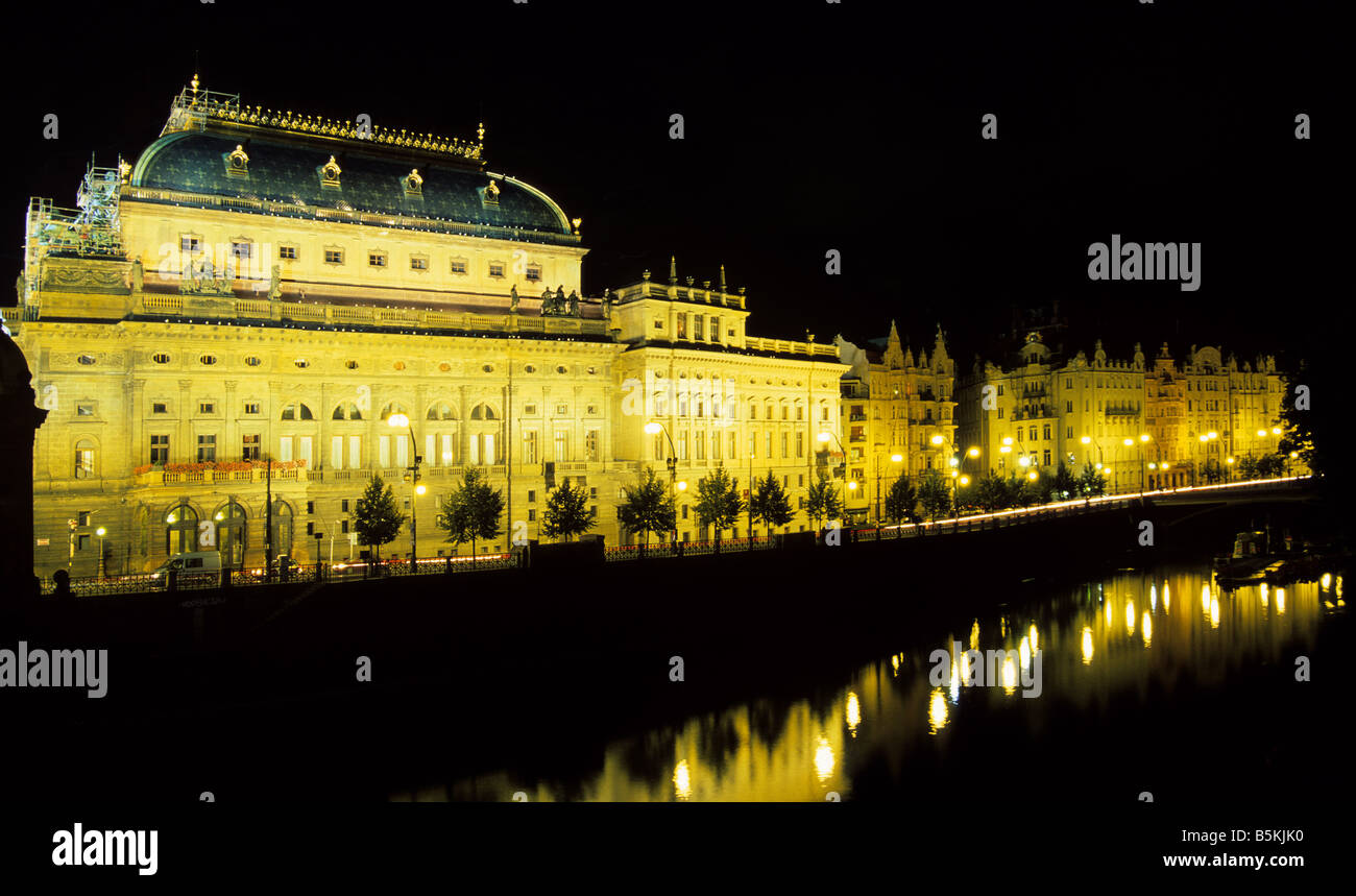 Prag - Nove Mesto - Neustadt Viertel - Narodni Divadlo - Nationaltheater Stockfoto