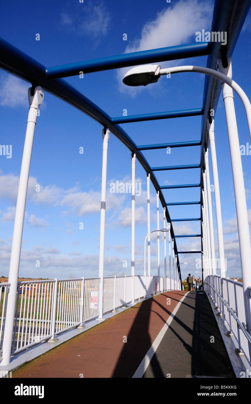 Die Jane Coston Cycle-Brücke über die Autobahn A14 bei Milton Cambridge England UK Stockfoto