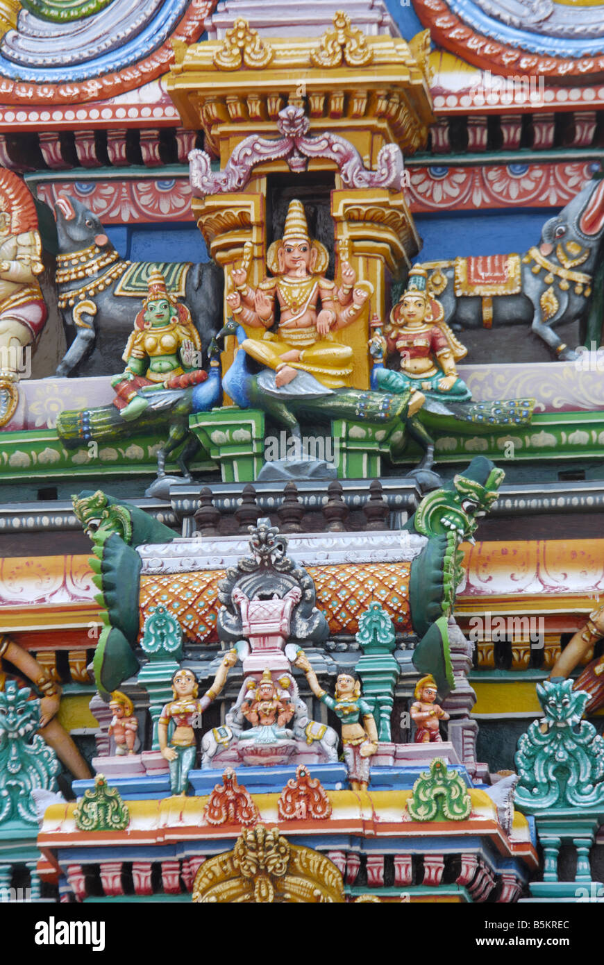 GESCHNITZTE GOPURAM PILLAYARPATTI GANESA TEMPEL TAMILNADU Stockfoto