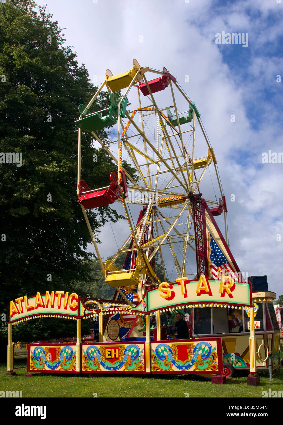 Atlantik Sterne traditionellen Messegelände Riesenrad fahren bei Astle Park Land show Stockfoto