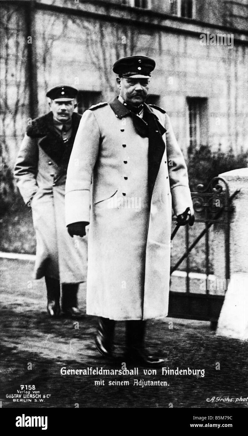 1 H73 F1917 1 Paul von Hindenburg und Adjutant Foto Hindenburg Paul von Field Marshal ab 1914 und Reich Präsident Imperial P Stockfoto