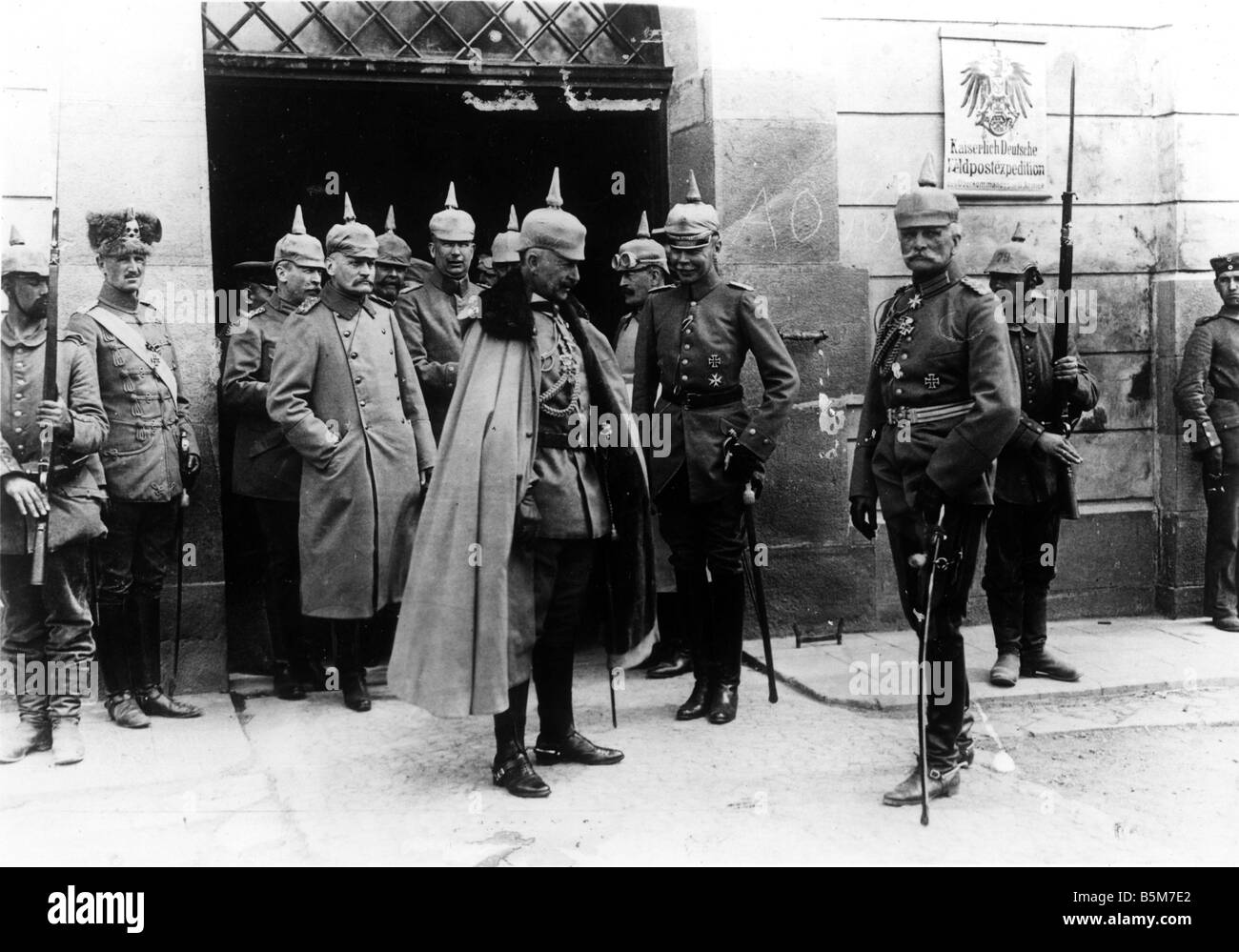 1 W46 F1915 8 E Wilhelm II Mackensen Seeckt Ost Fr 1915 Wilhelm II deutscher Kaiser 1888-1918 1859 1941 im ersten Weltkrieg 1914-18 Stockfoto