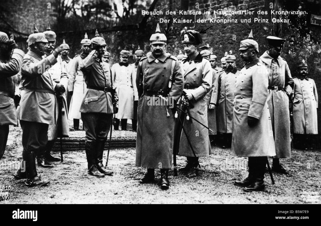 1 W46 F1916 23 Kaiser Wilhelm II. mit Kronprinz Wilhelm II deutscher Kaiser 1888-1918 1859 1941 während Welt Krieg ein Western her Stockfoto