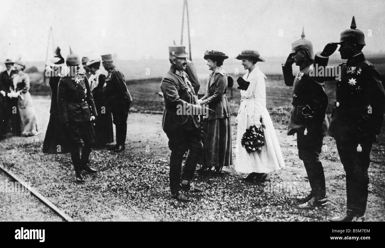 1 W46 F1917 16 E Wilhelm II. und Kaiser Karl 1917 Foto Wilhelm II deutscher Kaiser 1888-1918 1859 1941 im ersten Weltkrieg 1914-18 Stockfoto