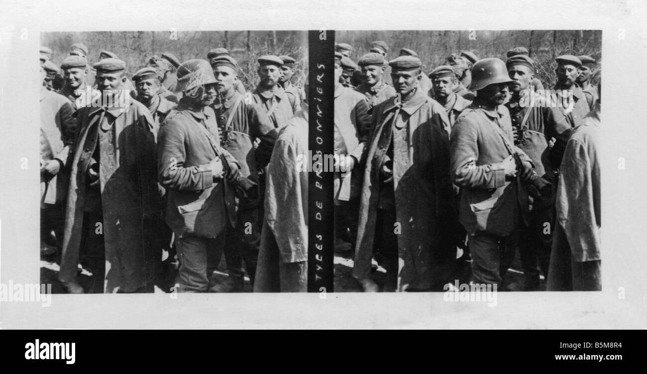 2 G55 K1 1915 3 deutschen Kriegsgefangenen in Frankreich 1915 WWI Geschichte Weltkrieg Kriegsgefangenen deutschen Soldaten in französischer Gefangenschaft Foto Pa Stockfoto