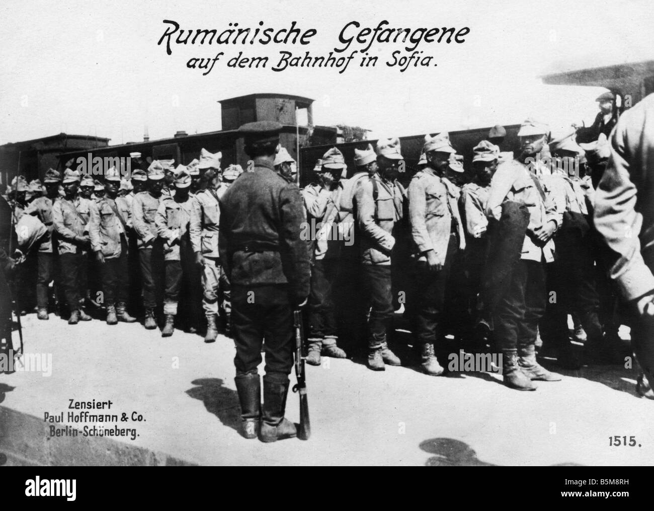 2 G55 K1 1916-18 WWI rumänische Kriegsgefangene C 1916 Geschichte WWI Kriegsgefangene Balkankrieg rumänische Kriegsgefangene am Bahnhof in So Stockfoto