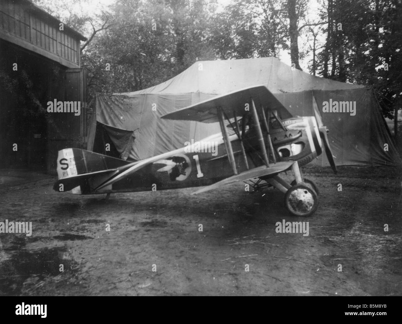WWI französische Flugzeug SPAD XIII Geschichte WWI Aerial Warfare Französisch Kampf Flugzeug SPAD XIII geflogen 1917 18 Foto Anfang 1918 Stockfoto