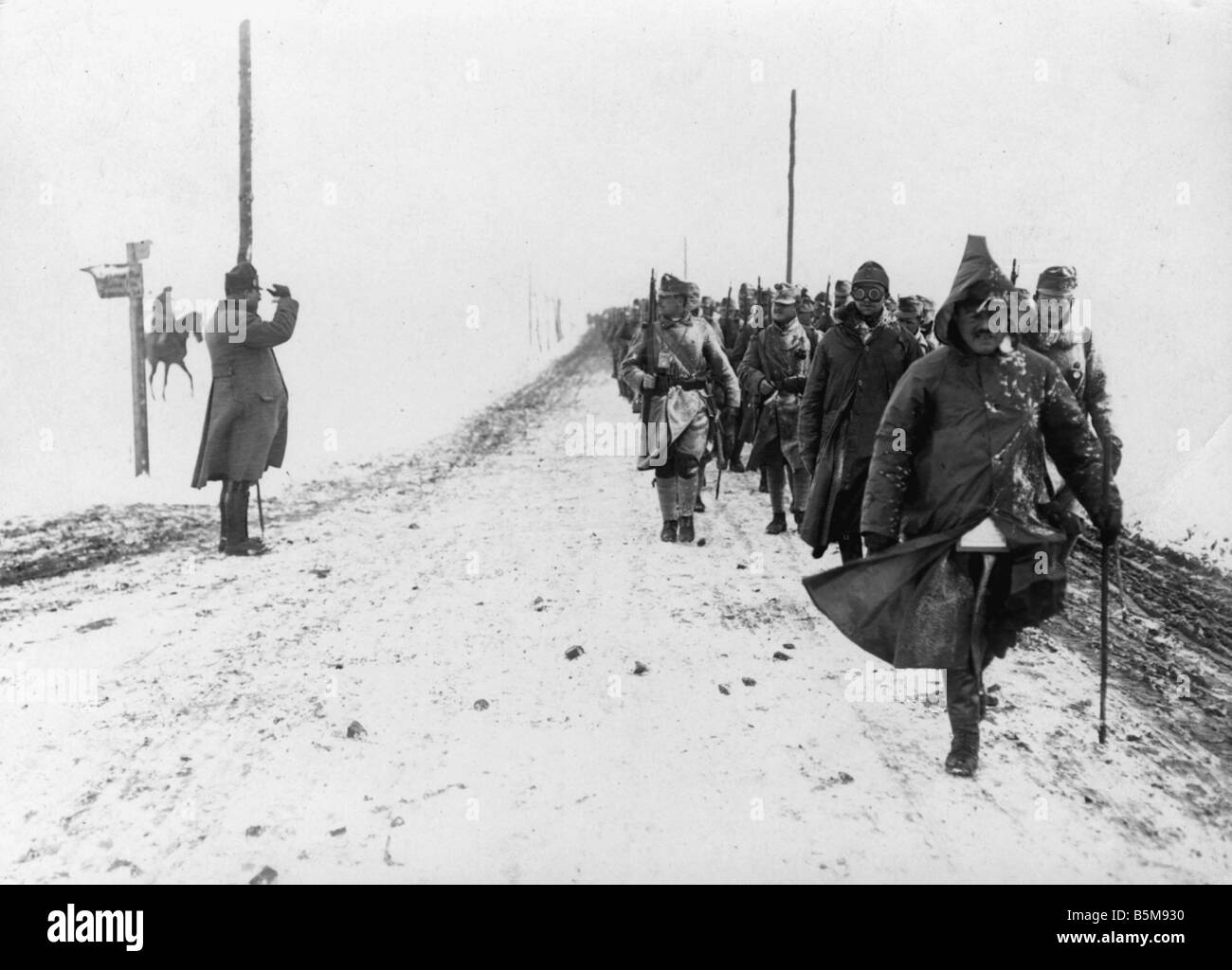 1915 Geschichte Weltkrieg Eastern Front wird vorab in Russisch Polen Foto Winter 1915 16 Stockfoto