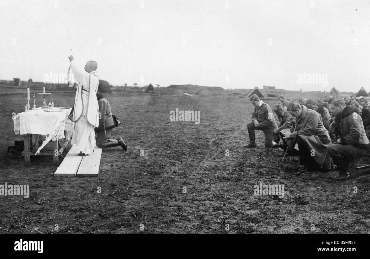 Katholischen Service im östlichen Front 1916 Geschichte Weltkrieg Eastern Front A katholische Dienst an der Ostfront in 1916 Foto Stockfoto