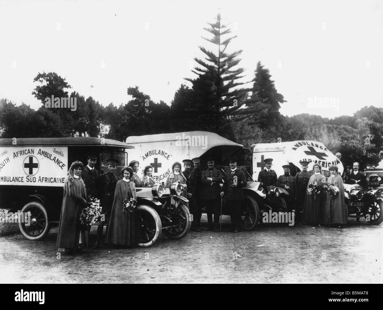 2 M60 L1 1915 15 südafrikanische Krankenwagen Weltkrieg militärischen medizinischen service Weltkrieg südafrikanischen Krankenwagen Foto c 1915 Stockfoto