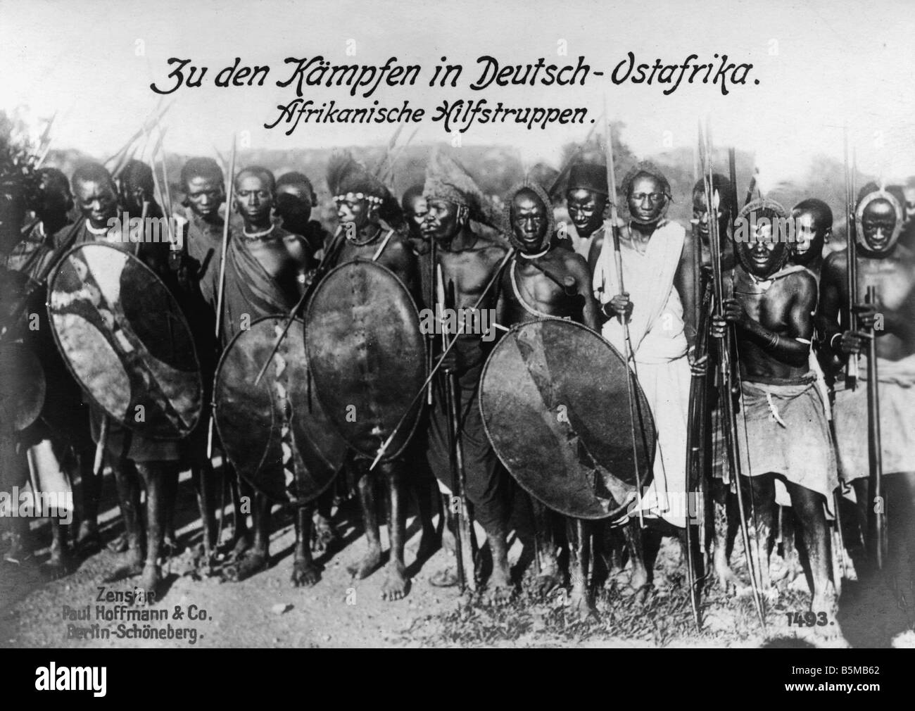 Afrikanische Auxiliary-Truppen C 1915 Ethnologie Afrika afrikanische Auxiliary-Truppen aus Deutsch-Ostafrika Tansania Foto c 1915 Stockfoto