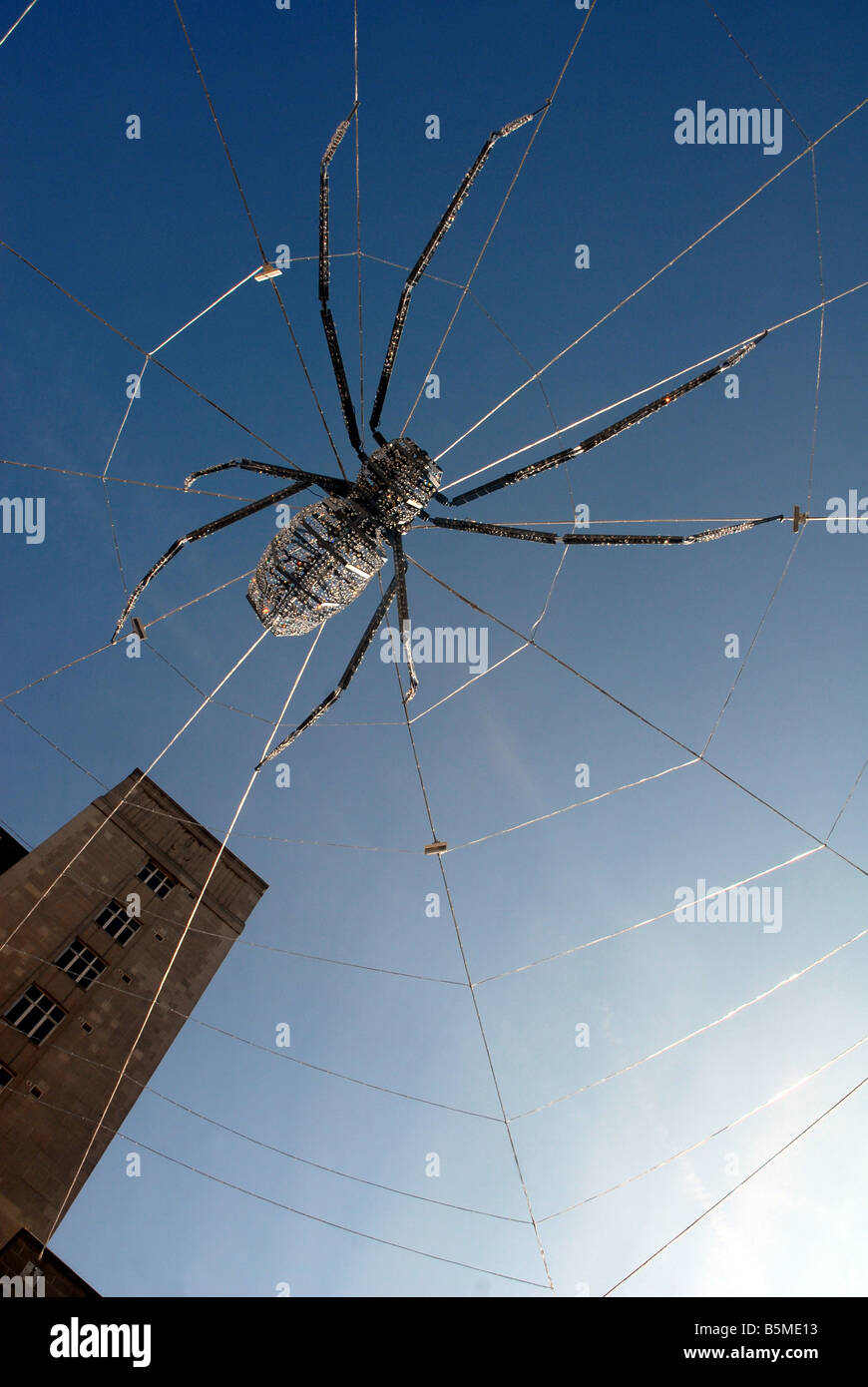 Der chinesische Künstler Ai Weiwei Berater auf Herzog de Meuron Vogel-Nest-installation Stockfoto