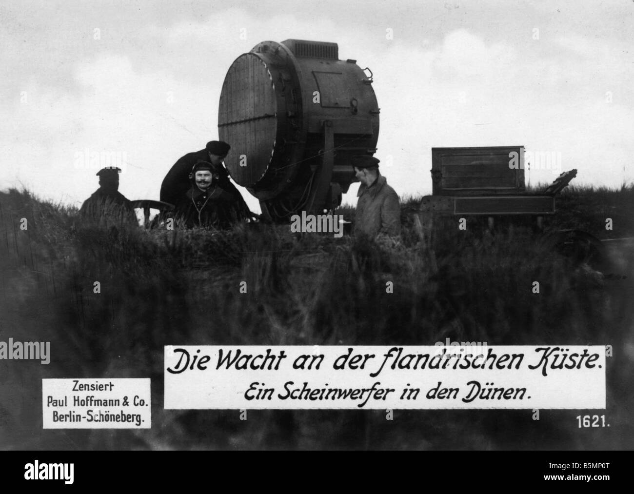9 1914 0 0 A10 1 Scheinwerfer an der Flandern Küste des 1. Weltkrieges Westfront Armbanduhr an der Küste Flandern A suchen Sie Licht in Stockfoto