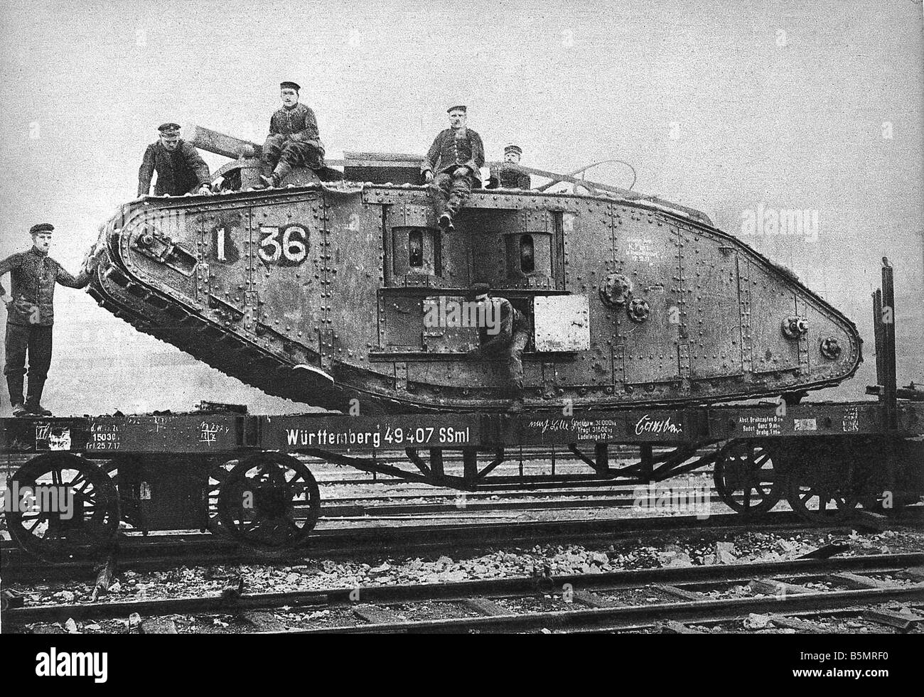 9-1917-11-20 A2 27 E WW1 Transport von Capt Eng tank Weltkrieg 1914-18 1 Frankreich Schlacht von Cambrai 20. 29. 11 1917 Offensiv Stockfoto