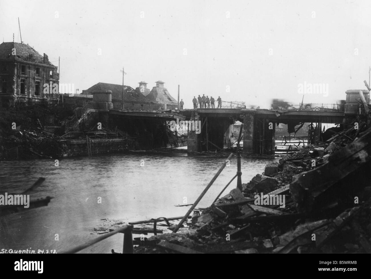 9 1918 3 24 A1 1 Ger Soldaten in Saint-Quentin-1918 1. Weltkrieg Front westdeutschen große offensive März Juli 1918 Erfassung von Stockfoto