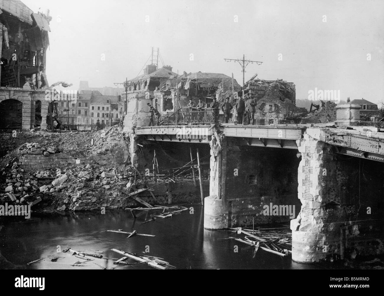 9 1918 3 24 A1 Ger Soldaten in Saint-Quentin-1918 1. Weltkrieg westdeutsche Fr große offensive März Juli 1918 erfassen des Heiligen Qu Stockfoto