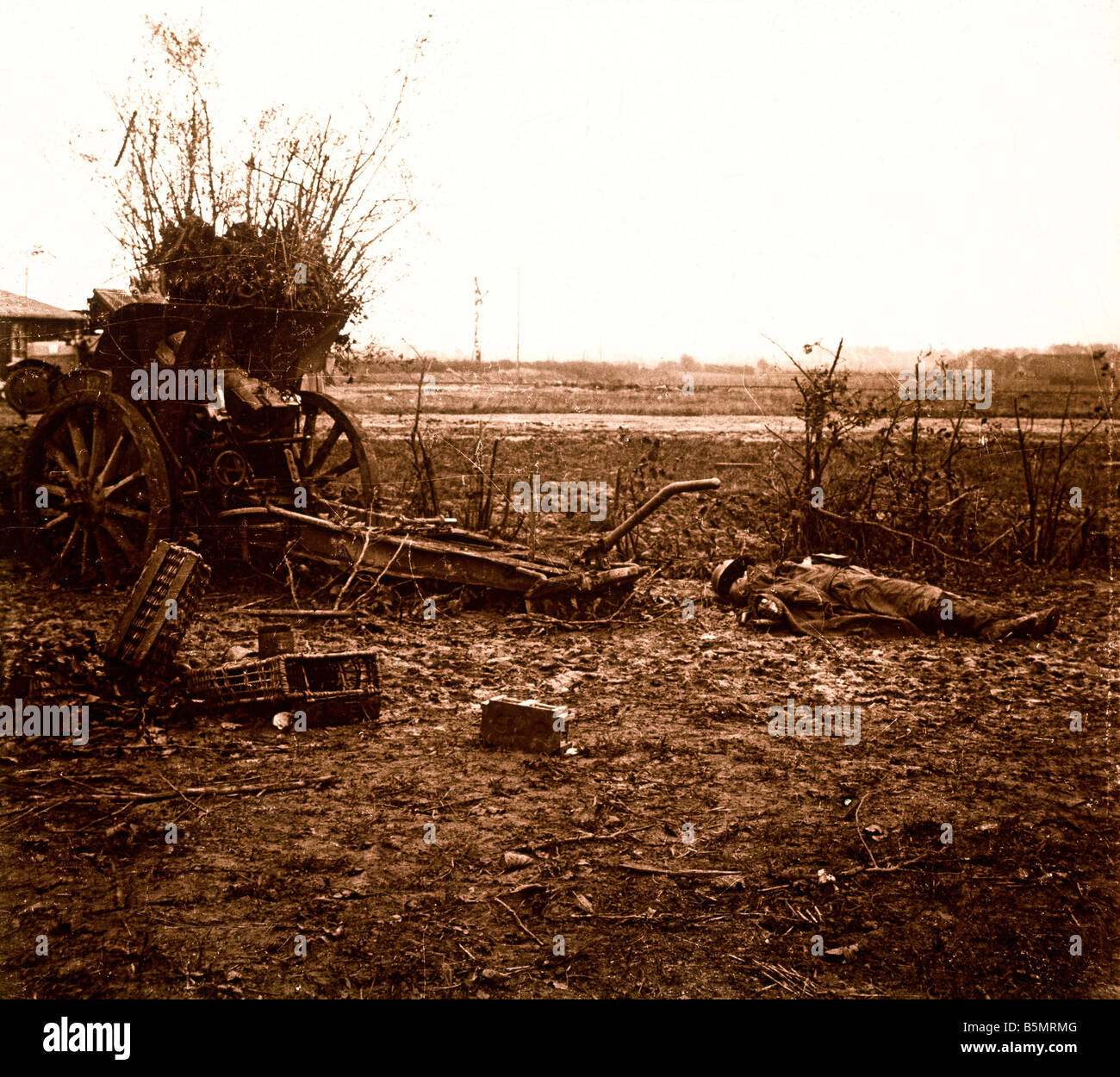 9 1918 4 0 A2 Weltkrieg zunächst gefallenen deutschen Artillerie verkauft ersten Weltkrieg 1914-18 Western Front deutsche offensive in Flandern Stockfoto