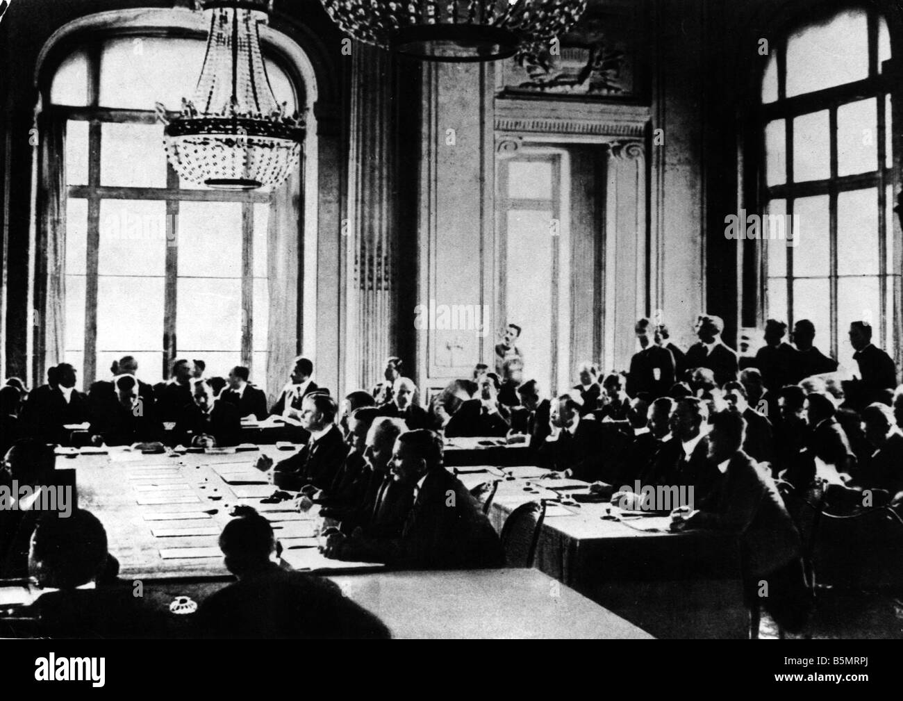 9 1919 6 28 A1 11 Hotel Trianon Konferenz Foto Paris Frieden Conference 18 Juni 1919 Utnil die Vollendung des Versailles Trea Stockfoto